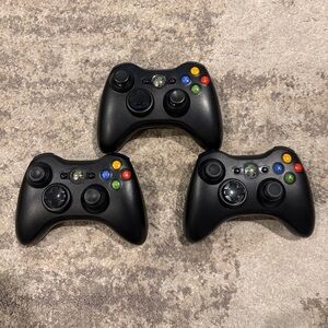 Lot Of 3 Official Microsoft Xbox 360 Black Wireless Controllers OEM TESTED